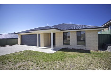 Property photo of 6 Blaxland Drive Llanarth NSW 2795