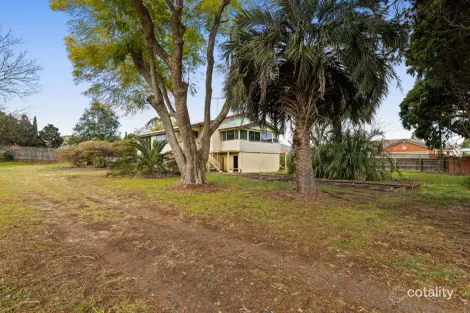 80 Curzon St, East Toowoomba, QLD 4350