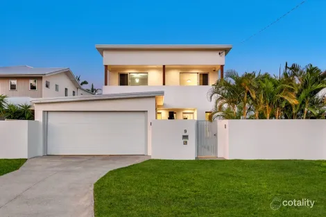 9 PLOVER AVE, PARADISE POINT, QLD 4216