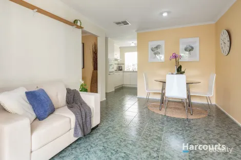 Property photo of 35 Pickworth Crescent Rowville VIC 3178