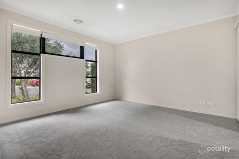 Property photo of 20 Tournament Rise Craigieburn VIC 3064
