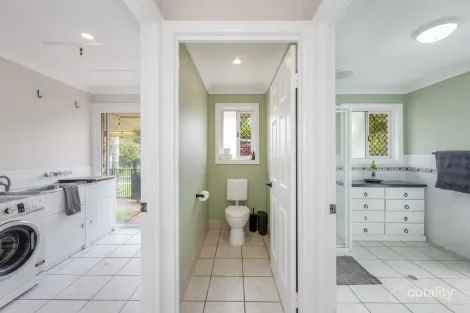 Property photo of 17 Arcadia Drive Branyan QLD 4670