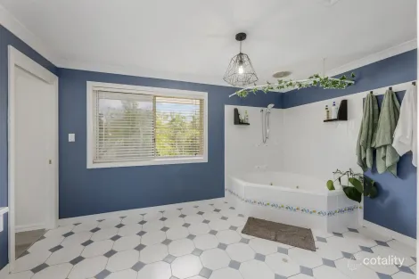 Property photo of 17 Arcadia Drive Branyan QLD 4670