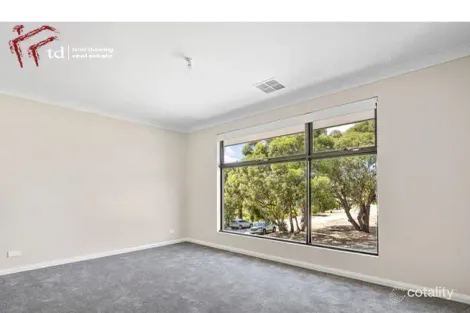 Property photo of 8 Opal Court Aberfoyle Park SA 5159