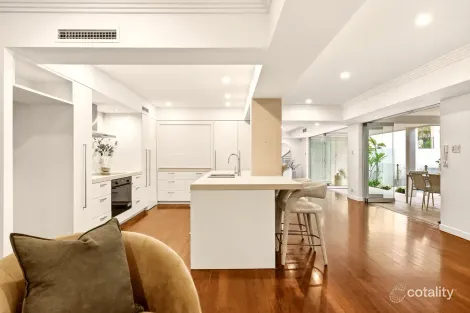 Property photo of 135 Hillside Terrace St Lucia QLD 4067