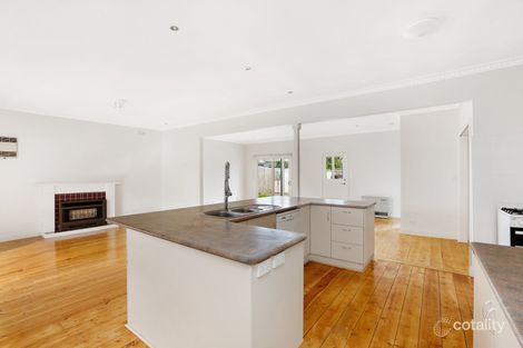 Property photo of 39 Snell Grove Oak Park VIC 3046