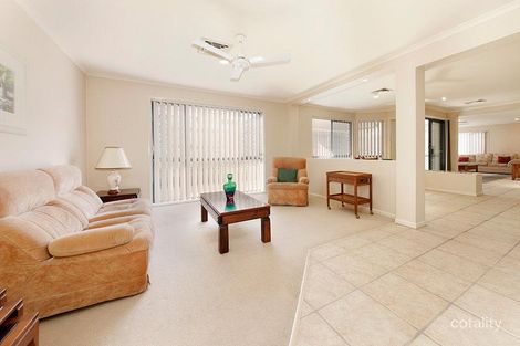 Property photo of 15 Marlborough Place Carindale QLD 4152