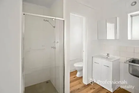 Property photo of 21/2 Rand Court Withers WA 6230