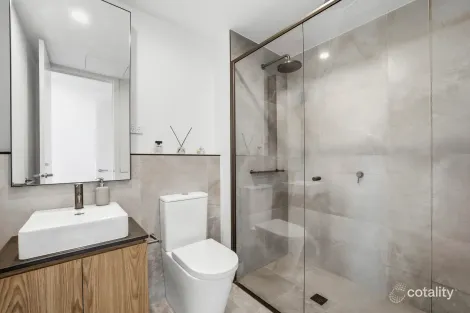 Property photo of 202/134 McKinnon Road McKinnon VIC 3204