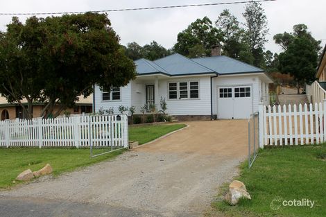 17 Coull St, Picton, NSW 2571