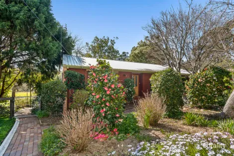 21 Bindar Cres, Bundanoon, NSW 2578