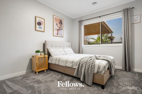 Property photo of 3 Everly Circuit Pakenham VIC 3810