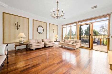Property photo of 8 Forest Place Templestowe VIC 3106