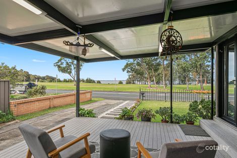 Property photo of 54 Lakeside Drive Kanahooka NSW 2530