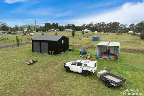 Property photo of 1 Elaine Close Black Mountain NSW 2365