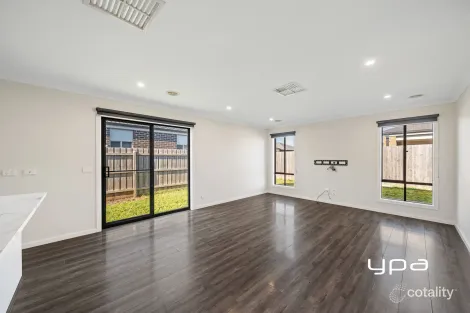 Property photo of 13 Murphy Street Romsey VIC 3434
