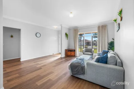 Property photo of 4 Timins Street Sunbury VIC 3429