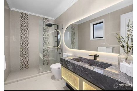 Property photo of 5 Royal Albert Crescent Paradise Point QLD 4216
