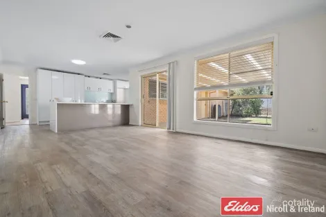 Property photo of 10 Maple Close Kelso NSW 2795