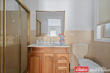 Property photo of 10 Maple Close Kelso NSW 2795