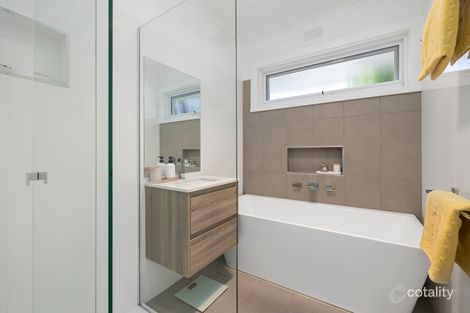 Property photo of 18/10-12 Robertson Parade Aspendale VIC 3195