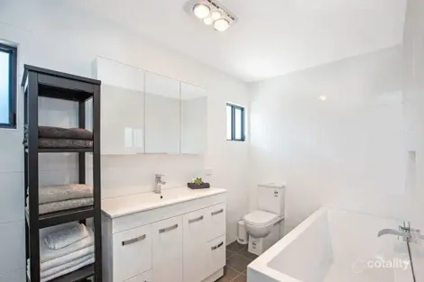 Property photo of 1 Killarney Court Petrie QLD 4502