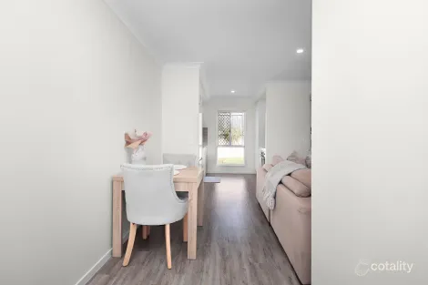 Property photo of 2/45 Eileen Court Logan Reserve QLD 4133