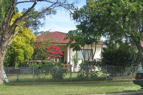 30 Tennyson Rd, Greenacre, NSW 2190