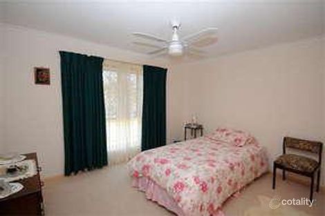 Property photo of 24 Bowerbird Avenue Eli Waters QLD 4655