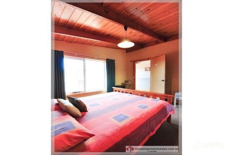 220 William St, Devonport, TAS 7310