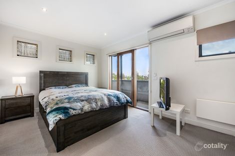 Property photo of 21 Pendula Place Pakenham VIC 3810