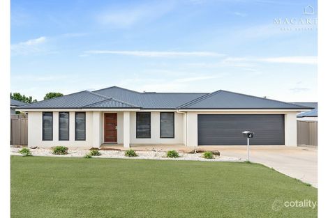 4 Hollows Cres, Lloyd, NSW 2650