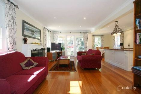 Property photo of 69 Hillview Avenue Mount Waverley VIC 3149