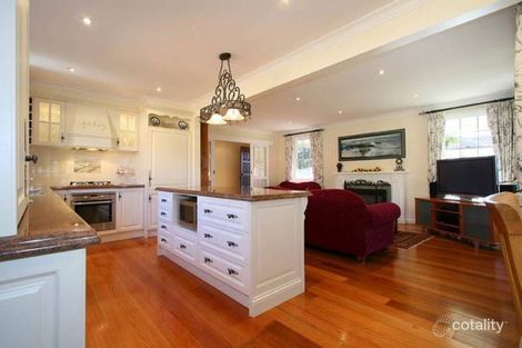 Property photo of 69 Hillview Avenue Mount Waverley VIC 3149
