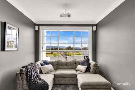 Property photo of 6 Hone Creek Drive Caerleon NSW 2850