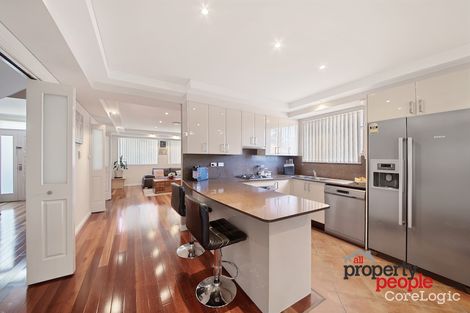 Property photo of 2 Flynn Place Bonnyrigg Heights NSW 2177