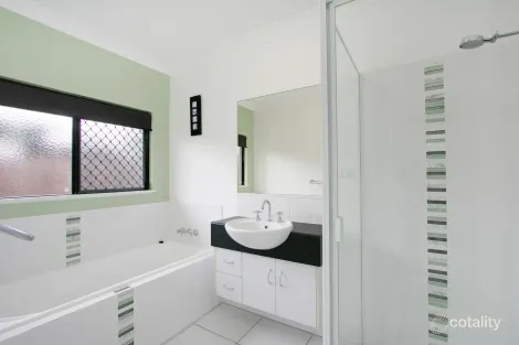 Property photo of 32 Redcap Bend Trinity Park QLD 4879