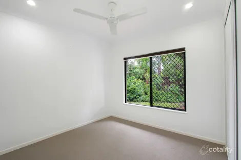 Property photo of 32 Redcap Bend Trinity Park QLD 4879