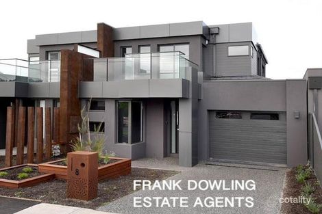 8a Loch Cres, Strathmore, VIC 3041