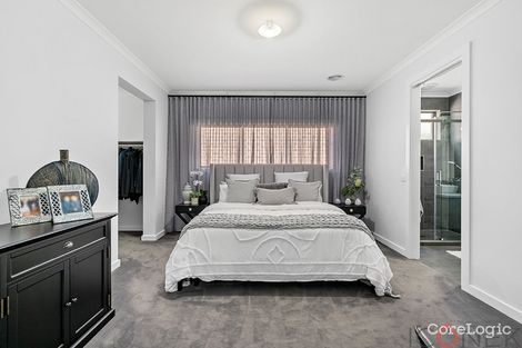 Property photo of 18 Kanangra Terrace Wollert VIC 3750