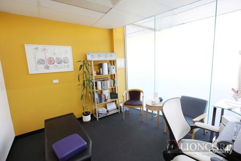 946 Logan Rd, Holland Park West, QLD 4121