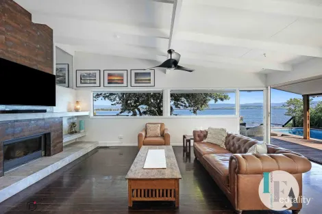 Property photo of 133 The Esplanade Oak Flats NSW 2529