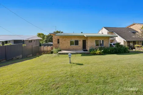 11 HERFORD ST, KINGSCLIFF, NSW 2487