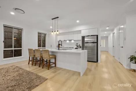 Property photo of 53 Bemina Crescent Spring Mountain QLD 4300