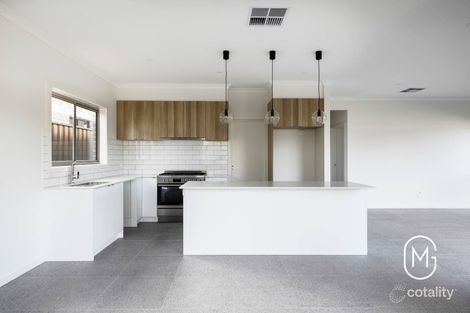 Property photo of 85 Nancarrow Drive Doreen VIC 3754