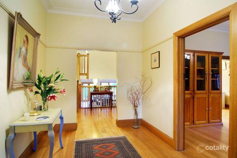 Property photo of 20 Barnard Grove Kew VIC 3101
