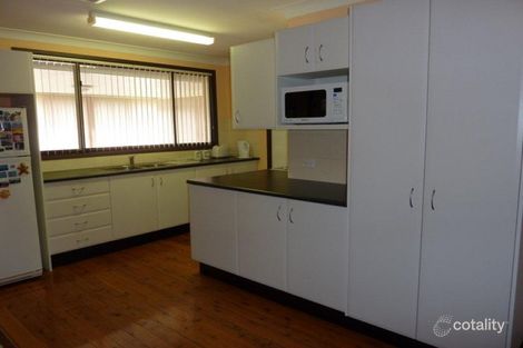 Property photo of 4 Lupin Close Metford NSW 2323