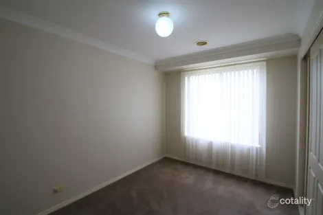 Property photo of 6 Coombes Place Orange NSW 2800