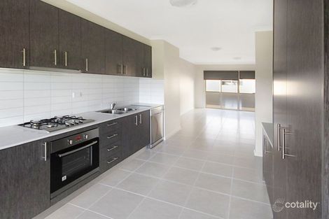 10 Annecy Lane, Pakenham, VIC 3810