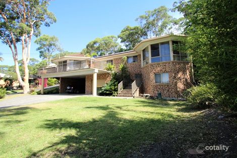 Property photo of 33 The Lakes Way Elizabeth Beach NSW 2428